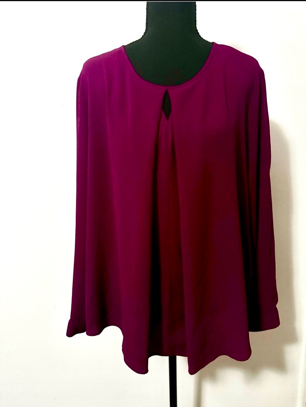 Simply Styled Plum Keyhole Front Slit Long Sleeve Tunic